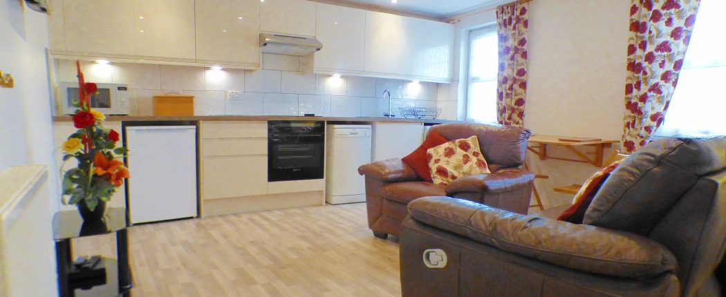 Inverness Self Catering Kitchen Diner lounge